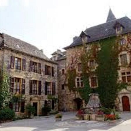 Hotel Bouloc Gabriac  Exterior photo