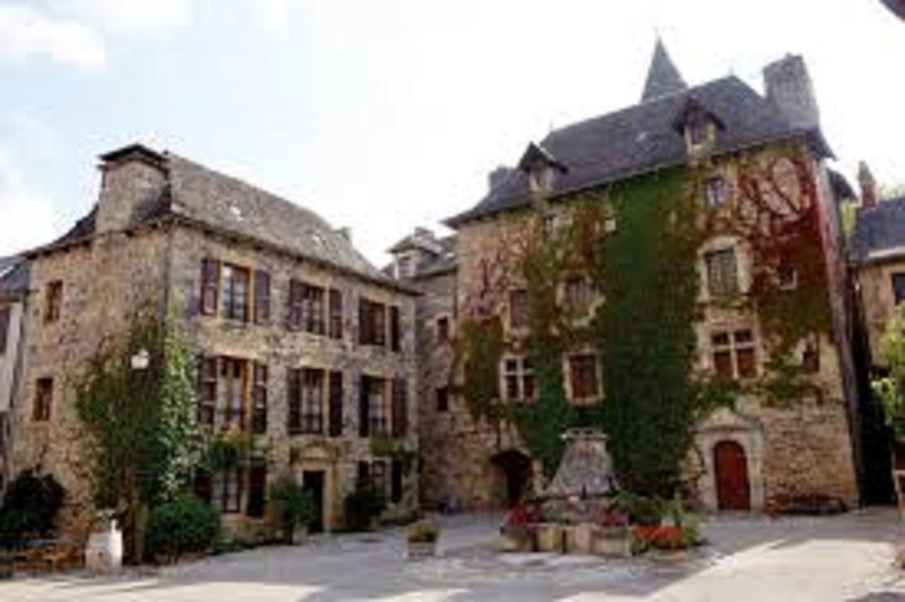 Hotel Bouloc Gabriac  Exterior photo